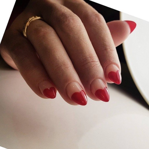 Красный маникюр на короткие ногти: фото-дизайн 2019 года