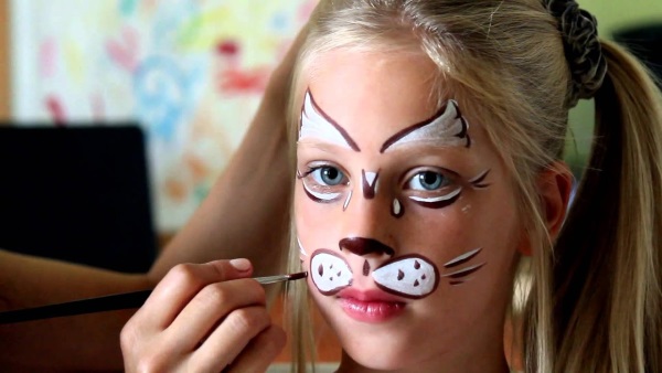 Рисунки на лице для девочек. Как сделать красками, гуашью, легкие и красивые, простые для игр