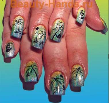 Морской дизайн ногтей "Пальмы"