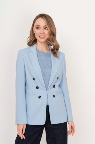 пиджак голубого оттенка